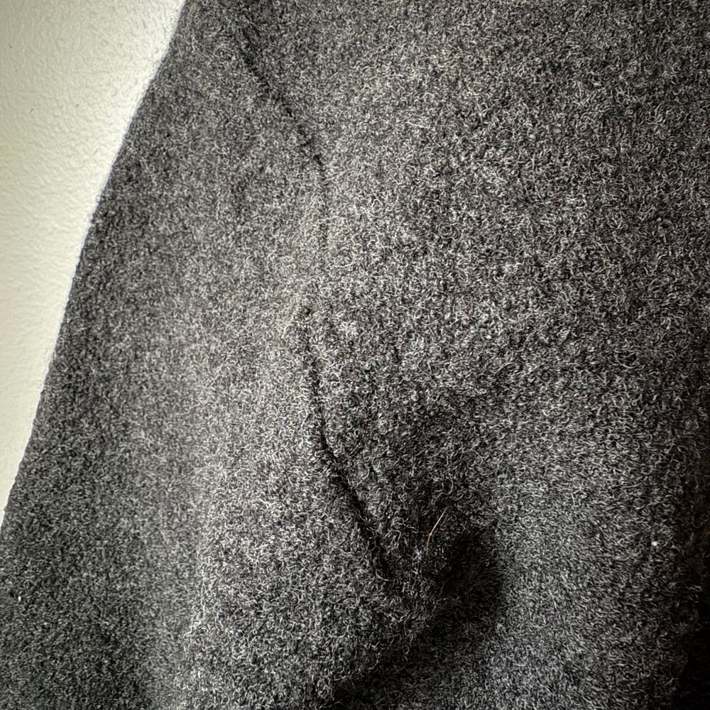 ARITZIA WILFRED Extra Fine Merino Wool Charcoal Gray Cardigan w/Pockets XS-M EUC - Picture 4 of 14